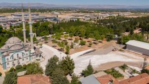 ŞEHİR MEZARLIĞI'NDA ASFALT ÇALIŞMASI YAPILIYOR