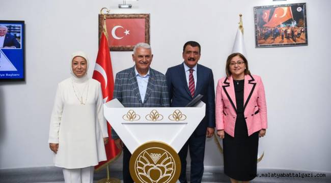 AK PARTİ GENEL BAŞKAN VEKİLİ BİNALİ YILDIRIM BÜYÜKŞEHİR BELEDİYESİNİ ZİYARET ETTİ