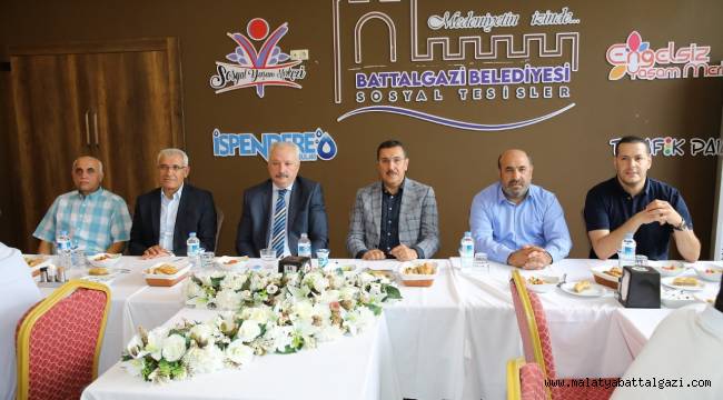 BATTALGAZİ'DE KAYMAKAM DURAN'A VEDA YEMEĞİ