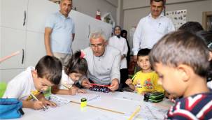 BAŞKAN GÜDER VE KAYMAKAM SAVAR, MİNİK KALPLERLE BULUŞTU