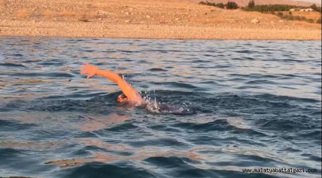 Fırat Nehrin'de Tarihe Atılan Kulaç 