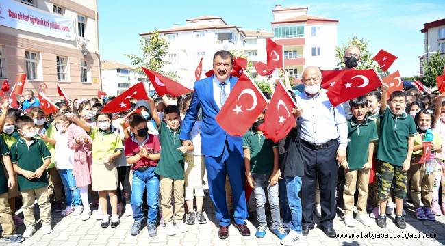 İlköğretim Haftası nedeniyle bir mesaj yayımlayan Başkan Gürkan,