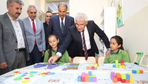 BATTALGAZİ'DEKİ ÖĞRENCİLER TENEFFÜSTE DE ÖĞRENMEYE DEVAM EDECEK