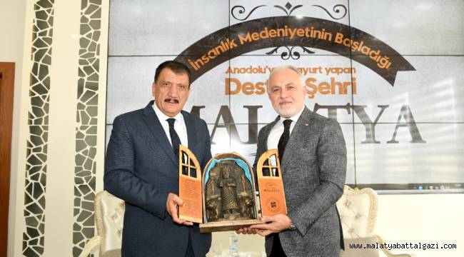 Kızılay Genel Başkanı Dr. Kınık'dan Başkan Gürkan'a ziyaret