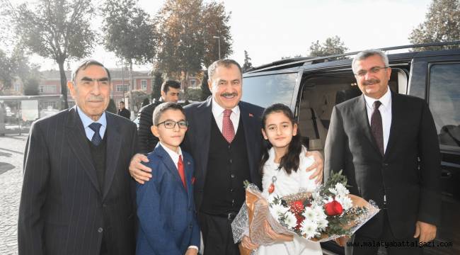 AK Parti Milletvekili Veysel Eroğlu Büyükşehir Belediyesini Ziyaret Etti