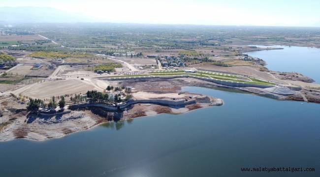 KIRKGÖZ SAHİL PARKI PROJESİ'NDE ÇALIŞMALAR HIZ KESMİYOR
