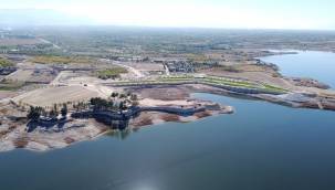 KIRKGÖZ SAHİL PARKI PROJESİ'NDE ÇALIŞMALAR HIZ KESMİYOR