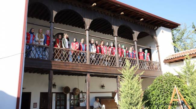 KIZILAY'IN GÖNÜLLÜ ÜYELERİNE BAŞKAN GÜDER'DEN GEZİ TURU JESTİ